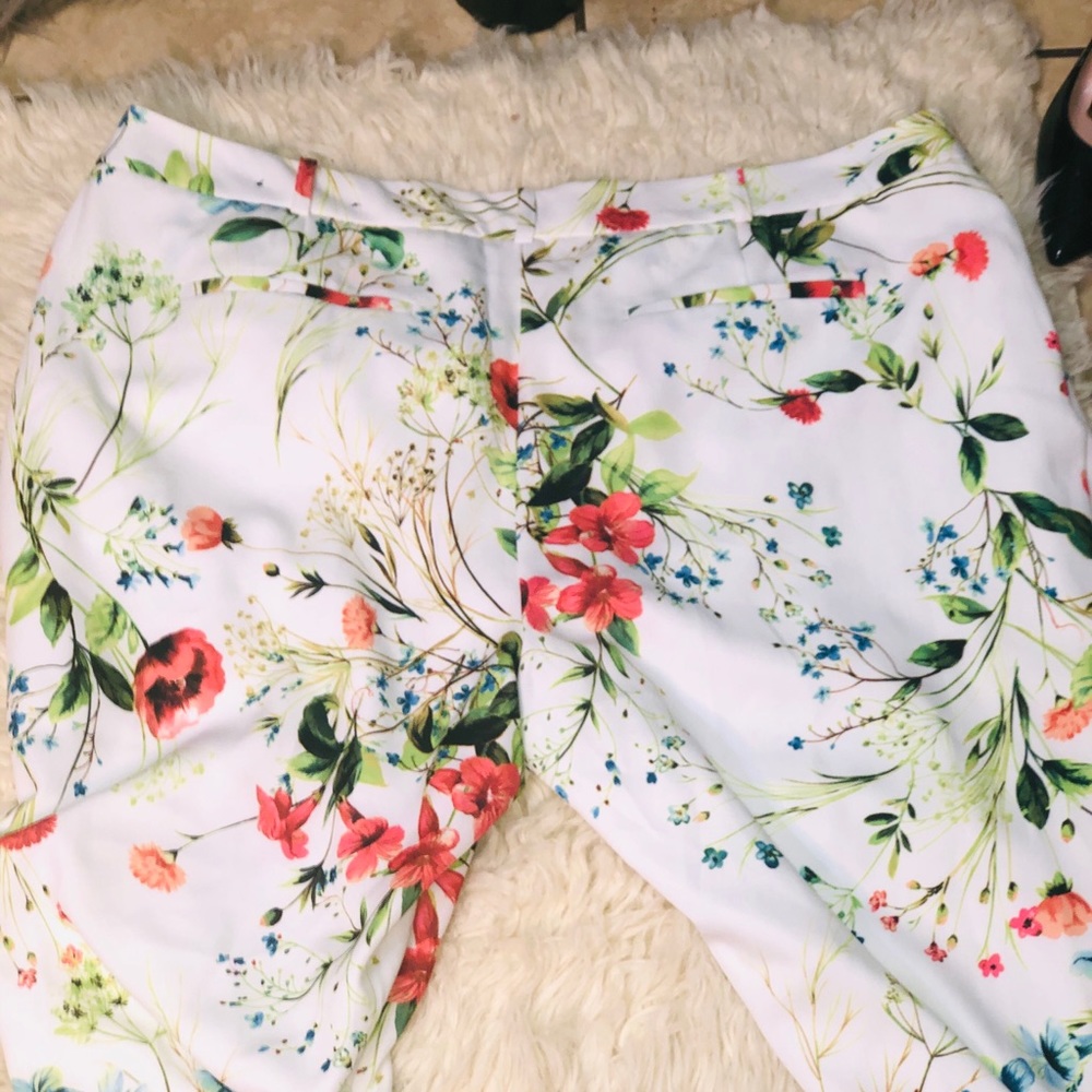 Spring vibes💐Floral plus size pants - Picture 4 of 5